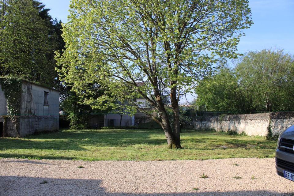 Coliwork Le Saint Romain Dange-Saint-Romain Exterior photo